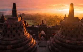 Borobudur vs. Prambanan