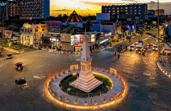 tugu jogja 01 최고의 Yogyakarta 여행 가이드