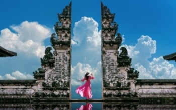 ジャカルタ発壮大なジャワ島Baliツアー