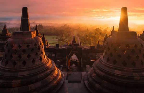 Borobudur vs. Prambanan