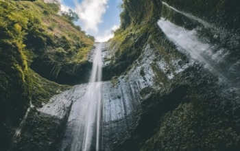 伊真 Bromo 馬達卡里普拉瀑布